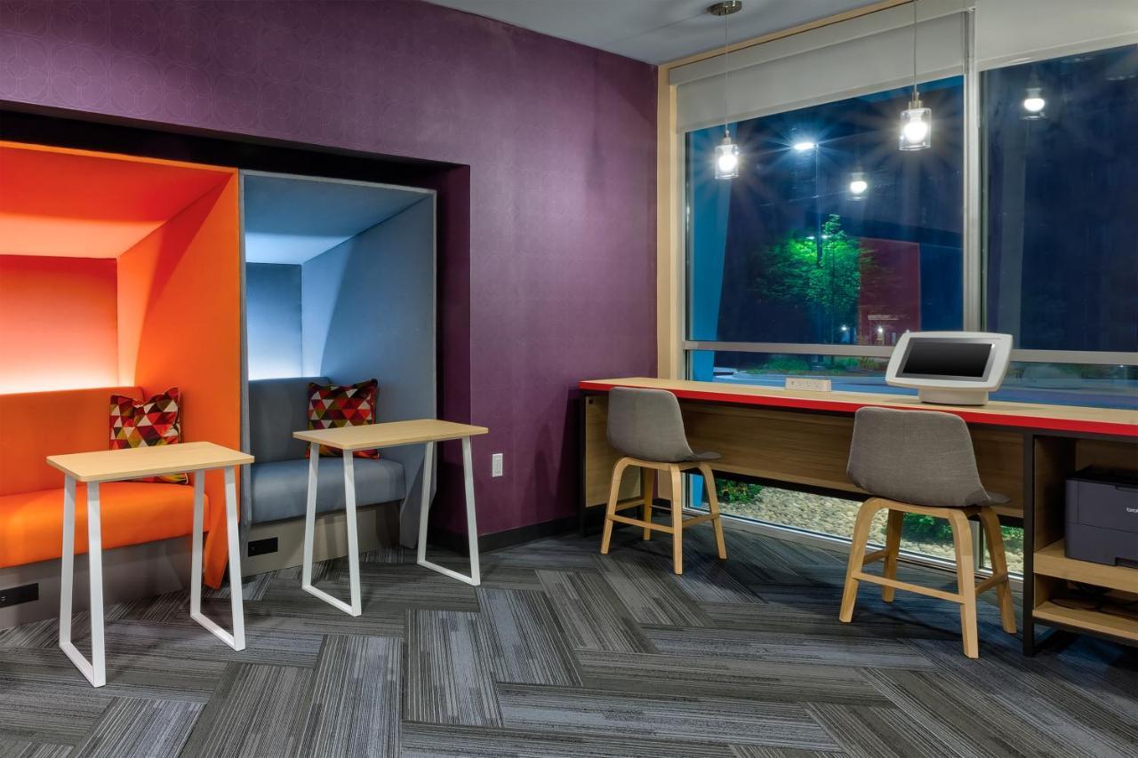 Tru By Hilton Comstock Park Grand Rapids, Mi Hotel Екстериор снимка