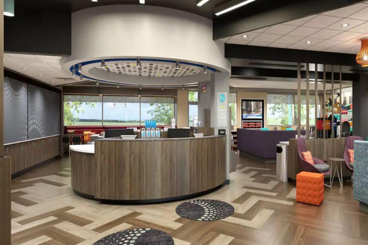 Tru By Hilton Comstock Park Grand Rapids, Mi Hotel Екстериор снимка