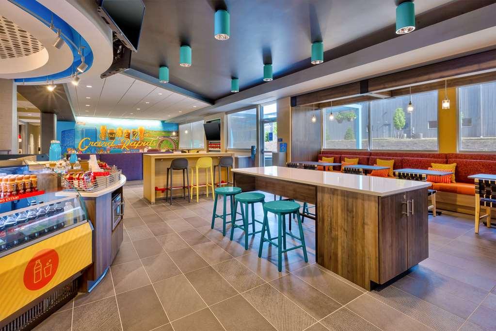 Tru By Hilton Comstock Park Grand Rapids, Mi Hotel Ресторант снимка